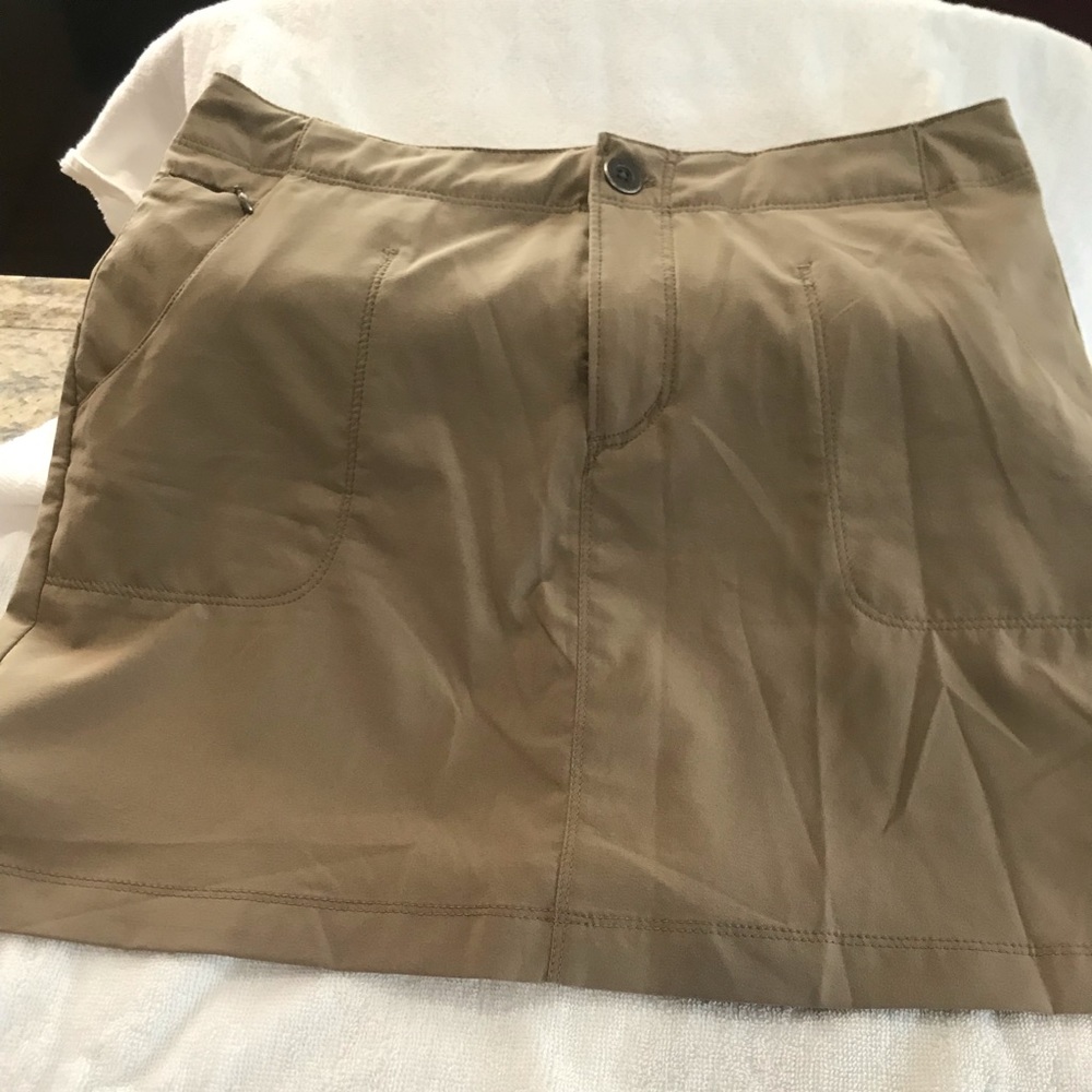White Sierra skort
